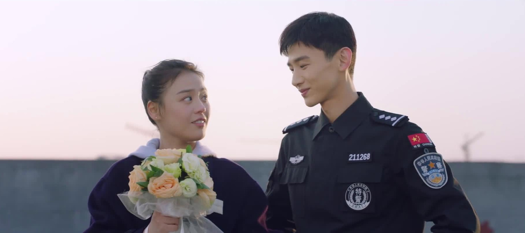 军旅爱情剧《你是我的城池营垒》由白敬亭、马思纯主演