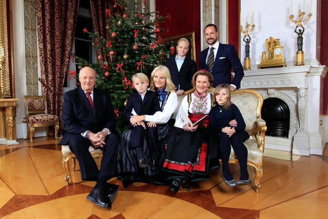 Natalia二婚嫁LV太子,水果娜,挪威王室,平民王妃,骊歌行,李一桐,许凯,辣目洋子,流金岁月,正青春