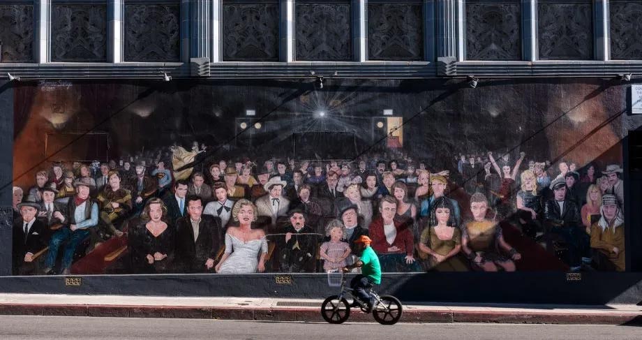 纽约,唐人街探案,纽约的一个雨天,西雅图,北京遇上西雅图,西雅图未眠夜,晚秋,波士顿,聚焦,心灵捕手,芝加哥,蝙蝠侠：黑暗骑士,芝加哥,洛杉矶,爱乐之城,不见不散,旧金山,当幸福来敲门