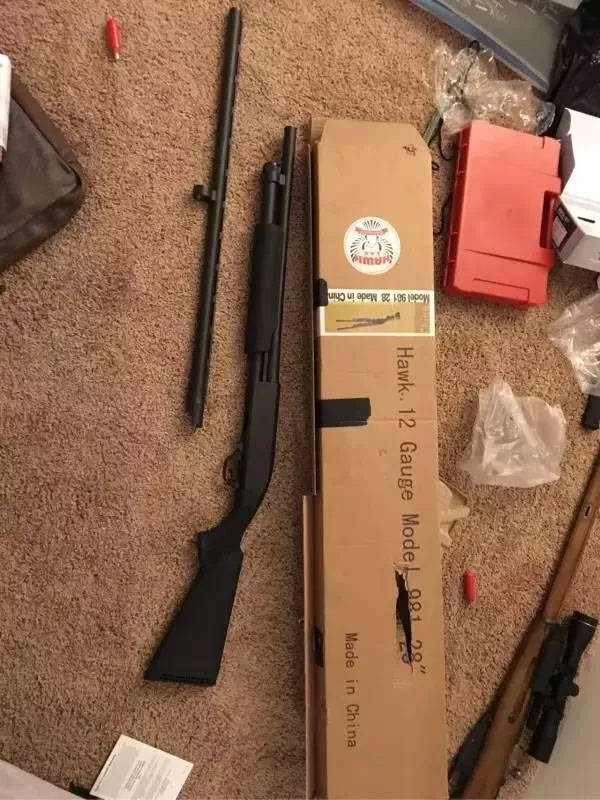 华人小哥遭抢劫,华人小哥以一敌三,华人亚裔自我防卫,华人小哥反杀劫匪,华人反暴力,华裔老奶奶遭重拳袭击,北美华人群体反歧视,海外遇难指南,华人夫妇以一敌五,华人餐馆老板暴揍劫匪,留学生击毙歹徒